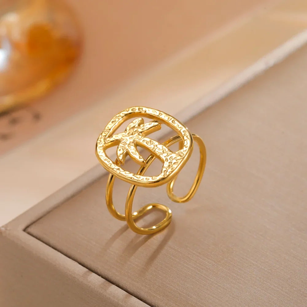 Anillo con motivo de palmera de oro