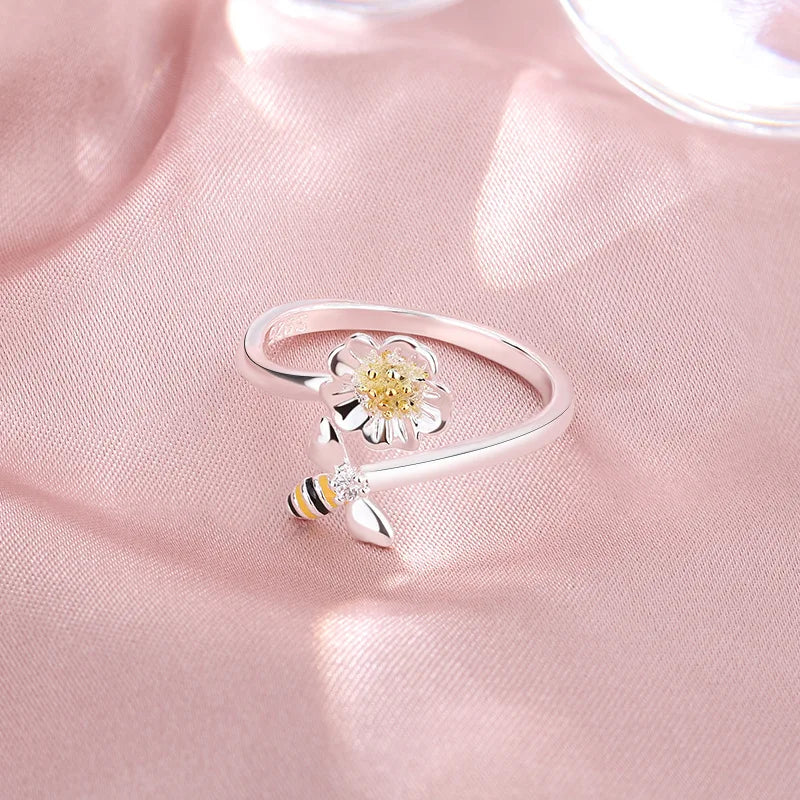 Anillo ajustable de abeja y flor