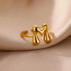 Anillo ajustable personalizado con inicial