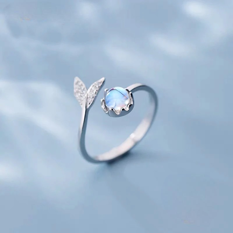 Anillo de Plata con Piedra de Luna