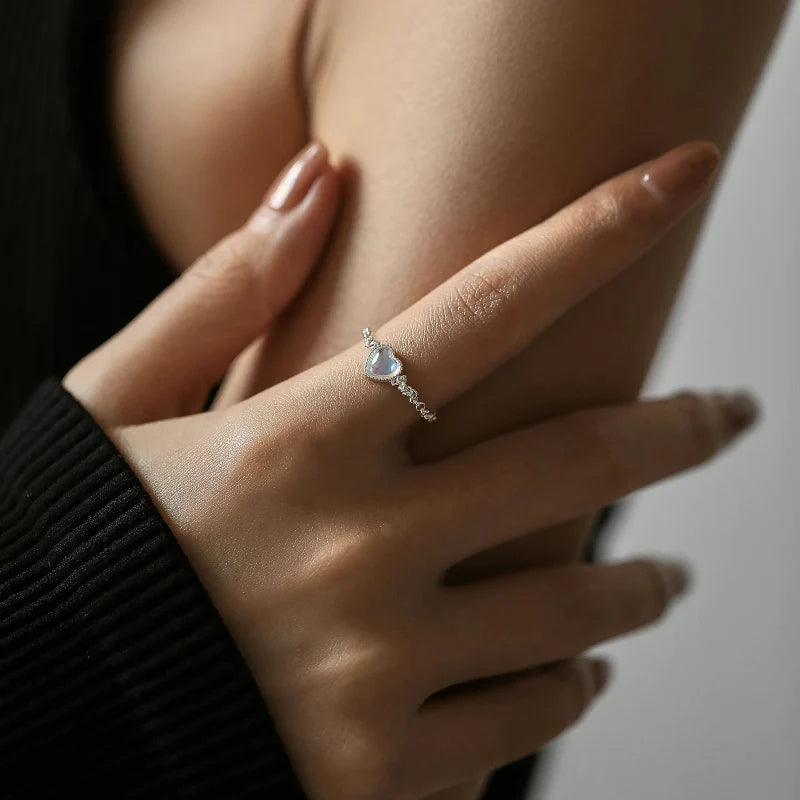 Anillo para la Fertilidad de la Mujer con Piedra de Luna