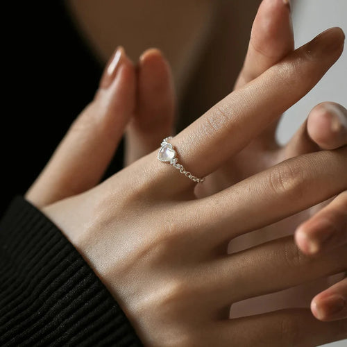 Anillo para la Fertilidad de la Mujer con Piedra de Luna