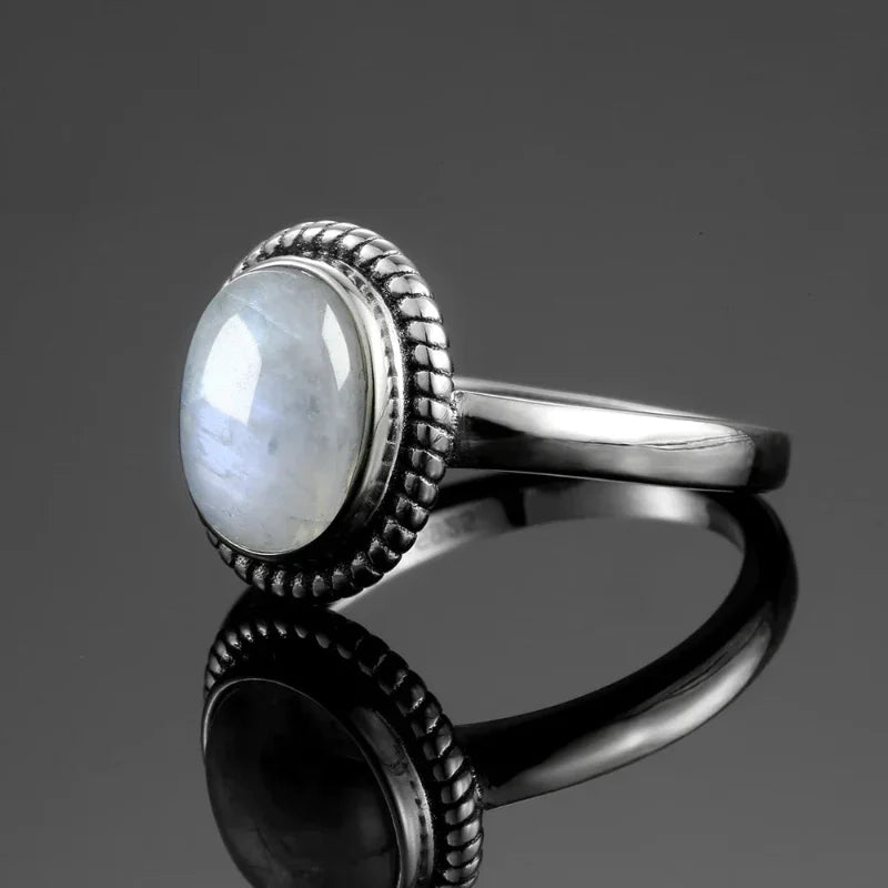 Anillo de Fertilidad con Piedra de Luna