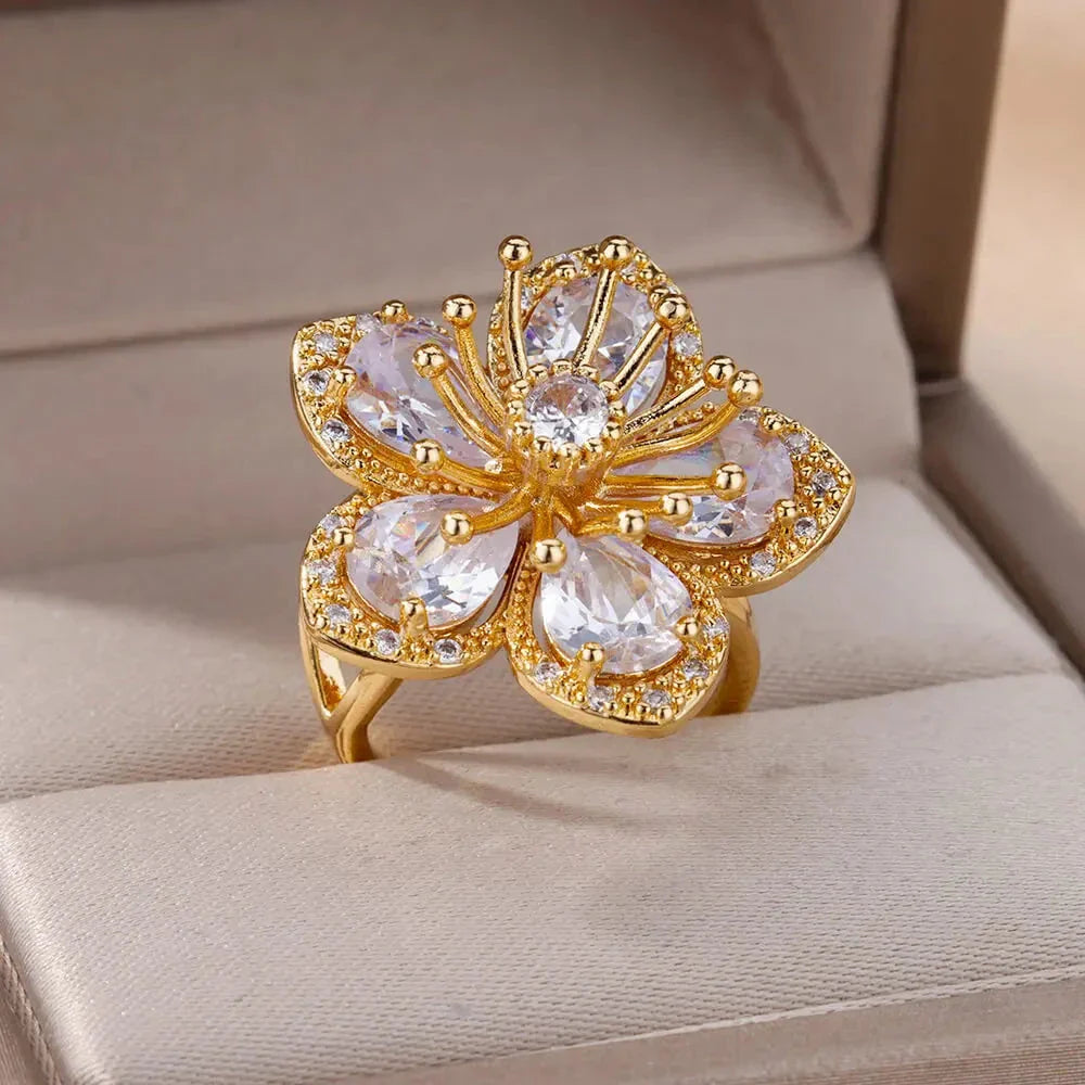Anillo Flor de 5 Pétalos con Circonia blanca