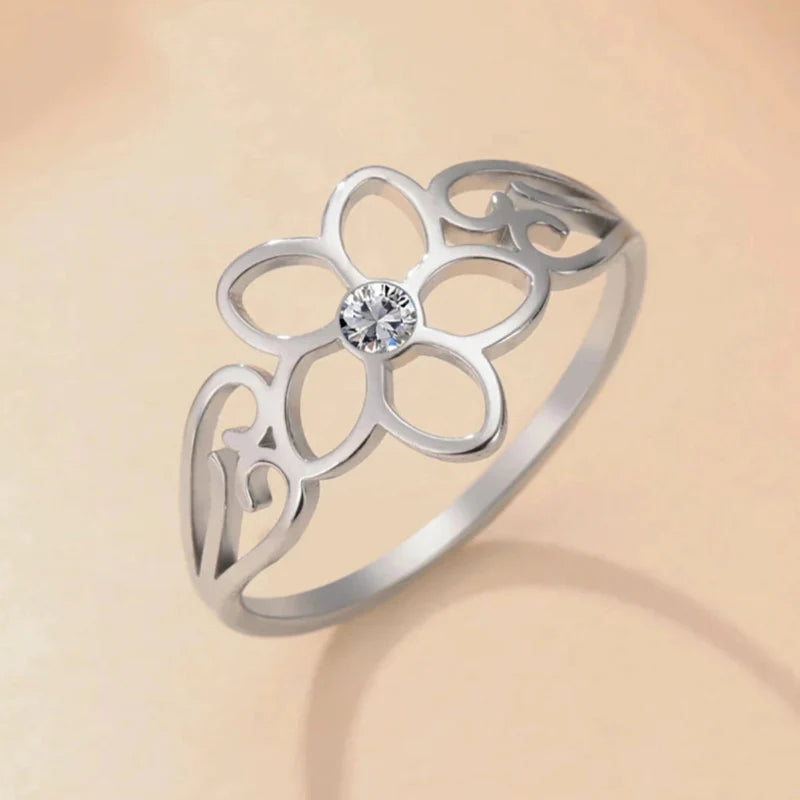 Anillo Flor de 5 Pétalos con Circonio Plata