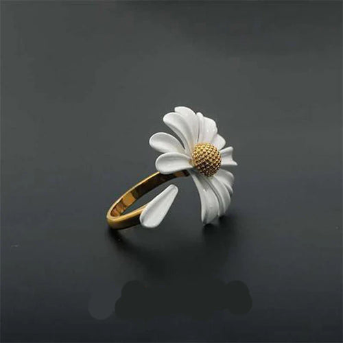 Anillo Flor de Margarita Estilizado