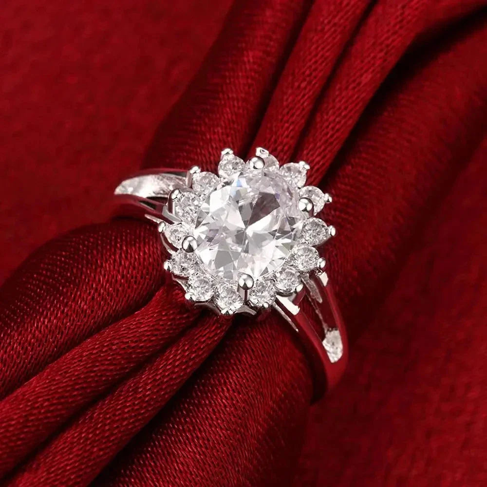 Anillo de Flor con Cristal