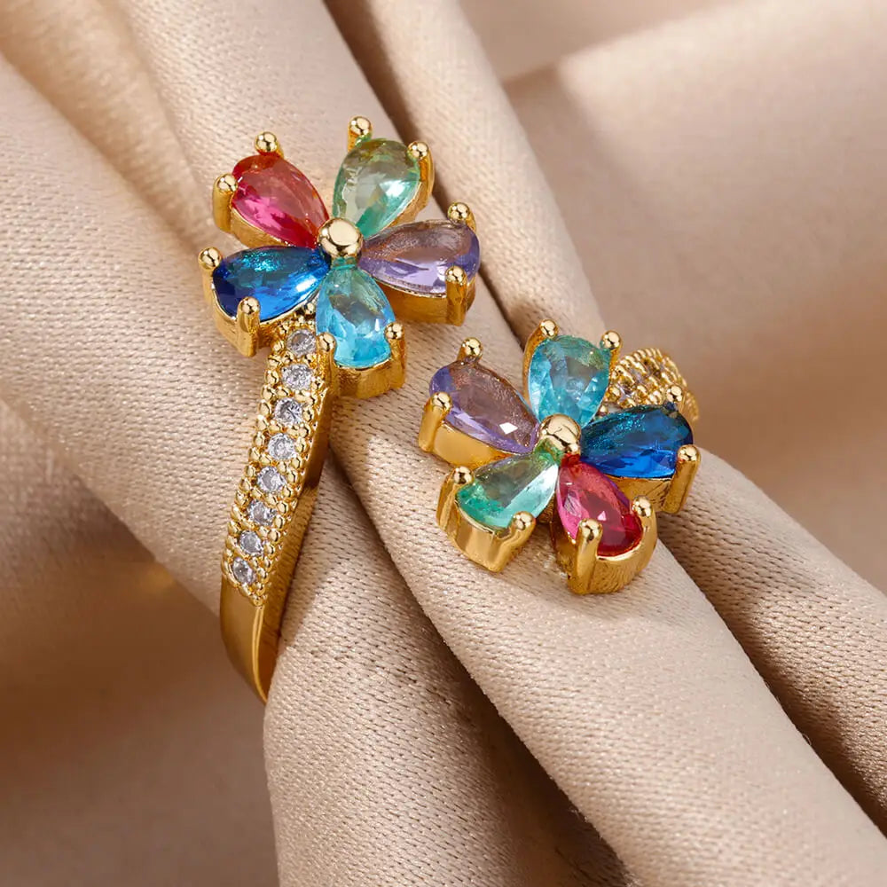 Anillo con Flores de Colores en Circonio Oro