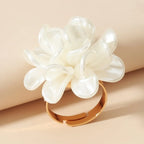 Anillo de Flor Grande Blanca
