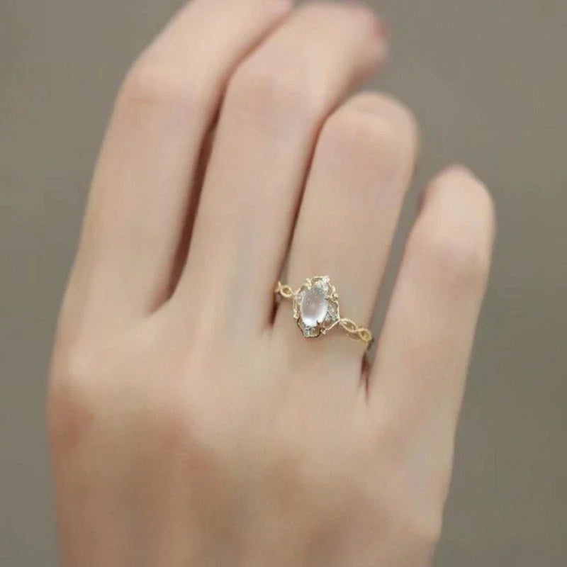Anillo para Mujer con Piedra de Luna