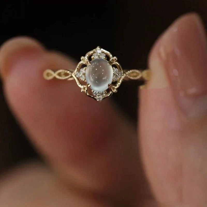 Anillo para Mujer con Piedra de Luna