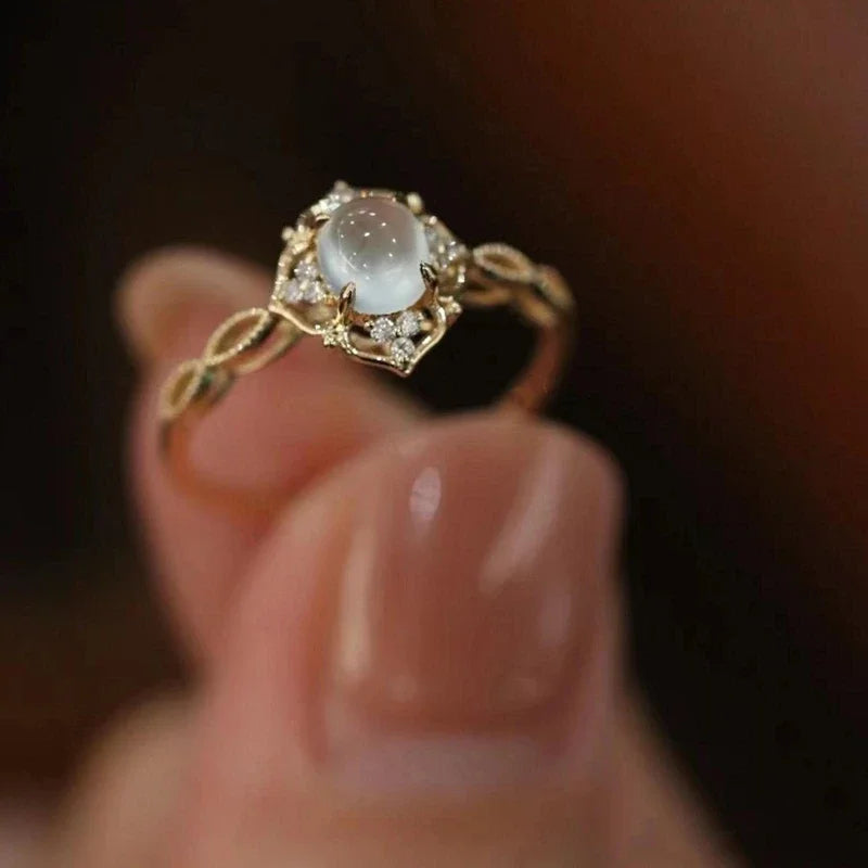 Anillo para Mujer con Piedra de Luna