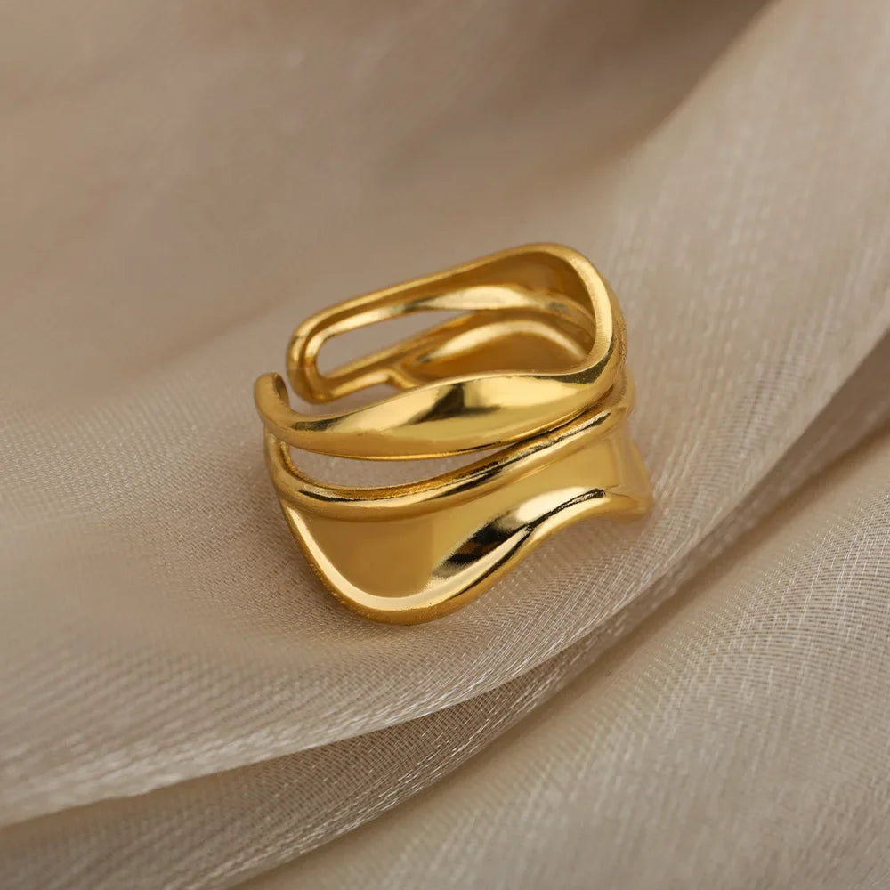 Anillo de estilo gota de agua oro