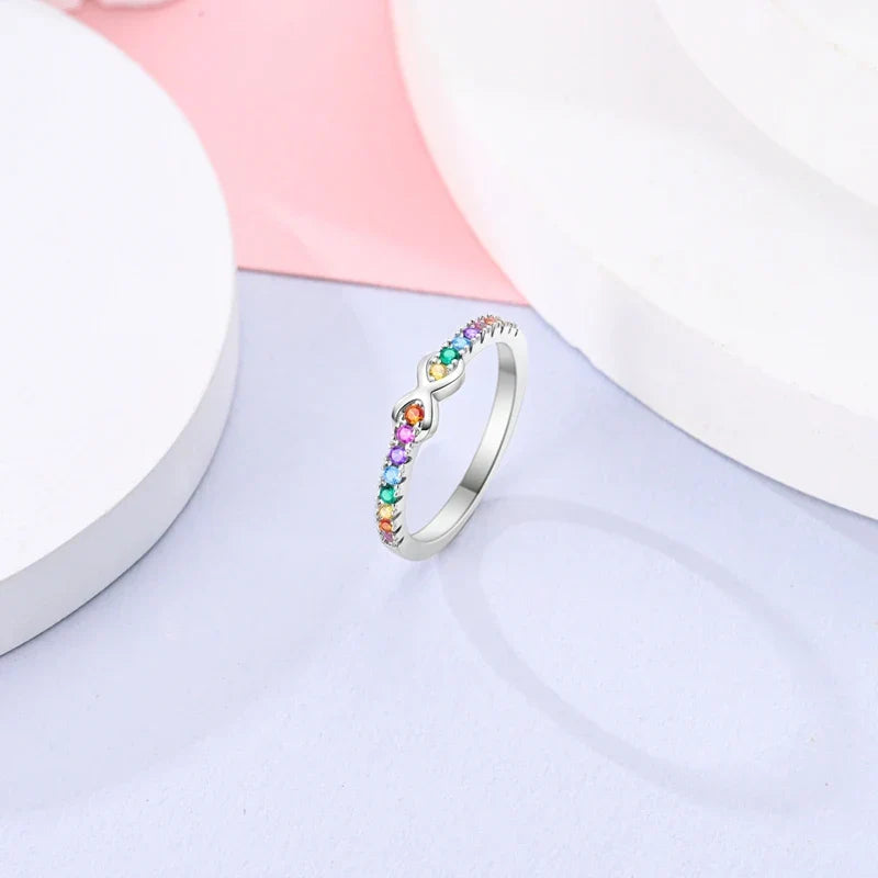 Anillo arcoíris símbolo infinito