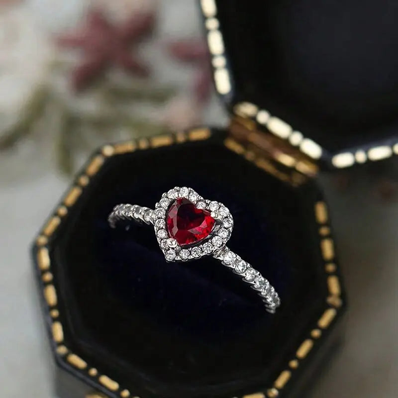 Anillo con Corazón y Circonia roja y plata
