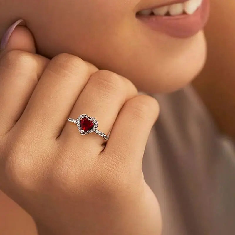 Anillo con Corazón y Circonia roja y plata