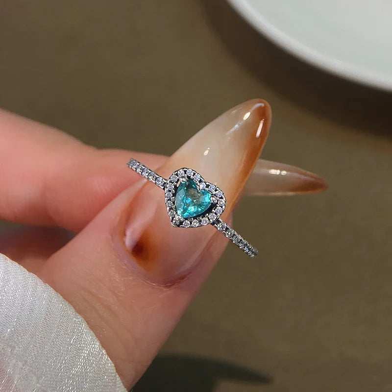 Anillo con Corazón y Circonia verde y plata