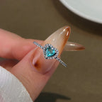 Anillo con Corazón y Circonia verde y plata