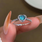 Anillo con Corazón y Circonia azul y plata