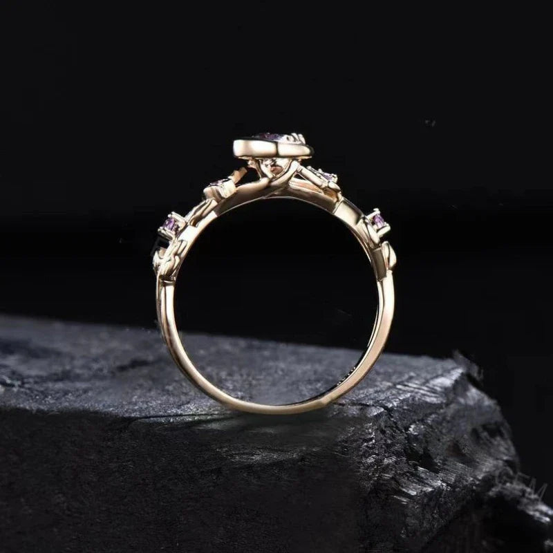 Anillo con Media Luna y Circonio dorado
