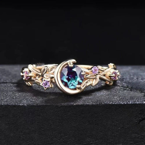 Anillo con Media Luna y Circonio dorado
