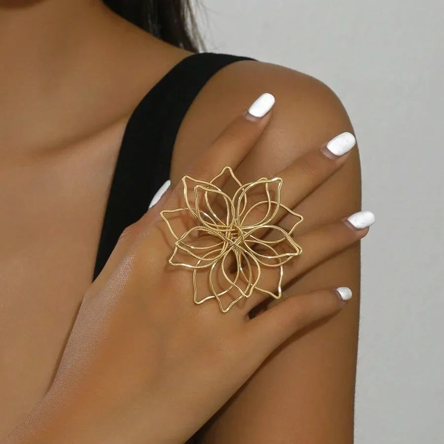 Anillo con Gran Flor 