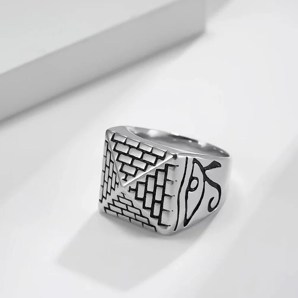 Anillo con Pirámide Egipcia plateado
