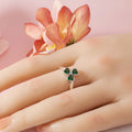 Anillo con Trébol de 3 Hojas en Circonita Verde