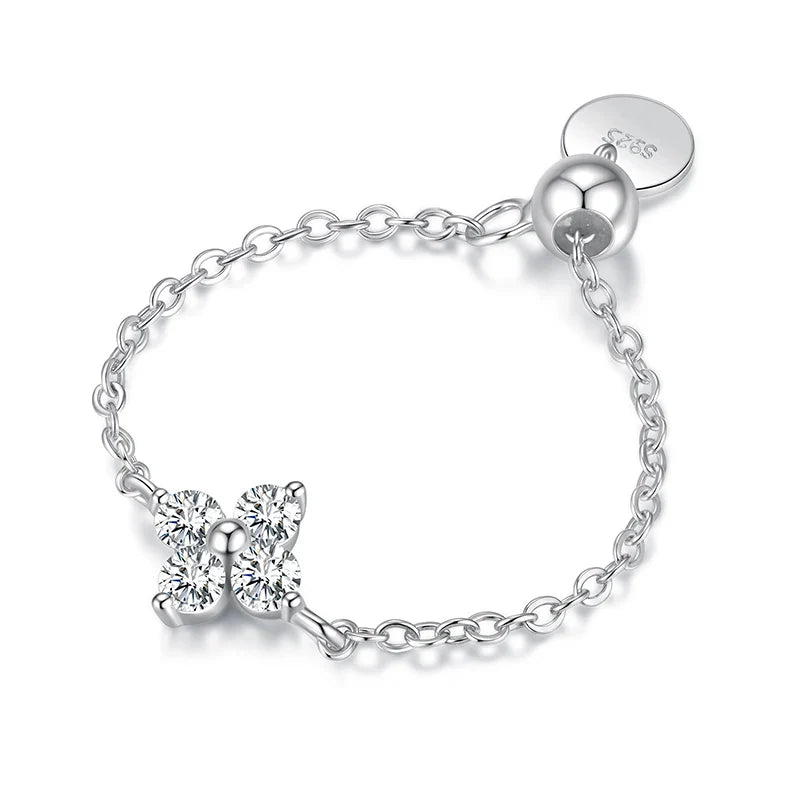 Anillo con Trébol de 4 Hojas en Circonita