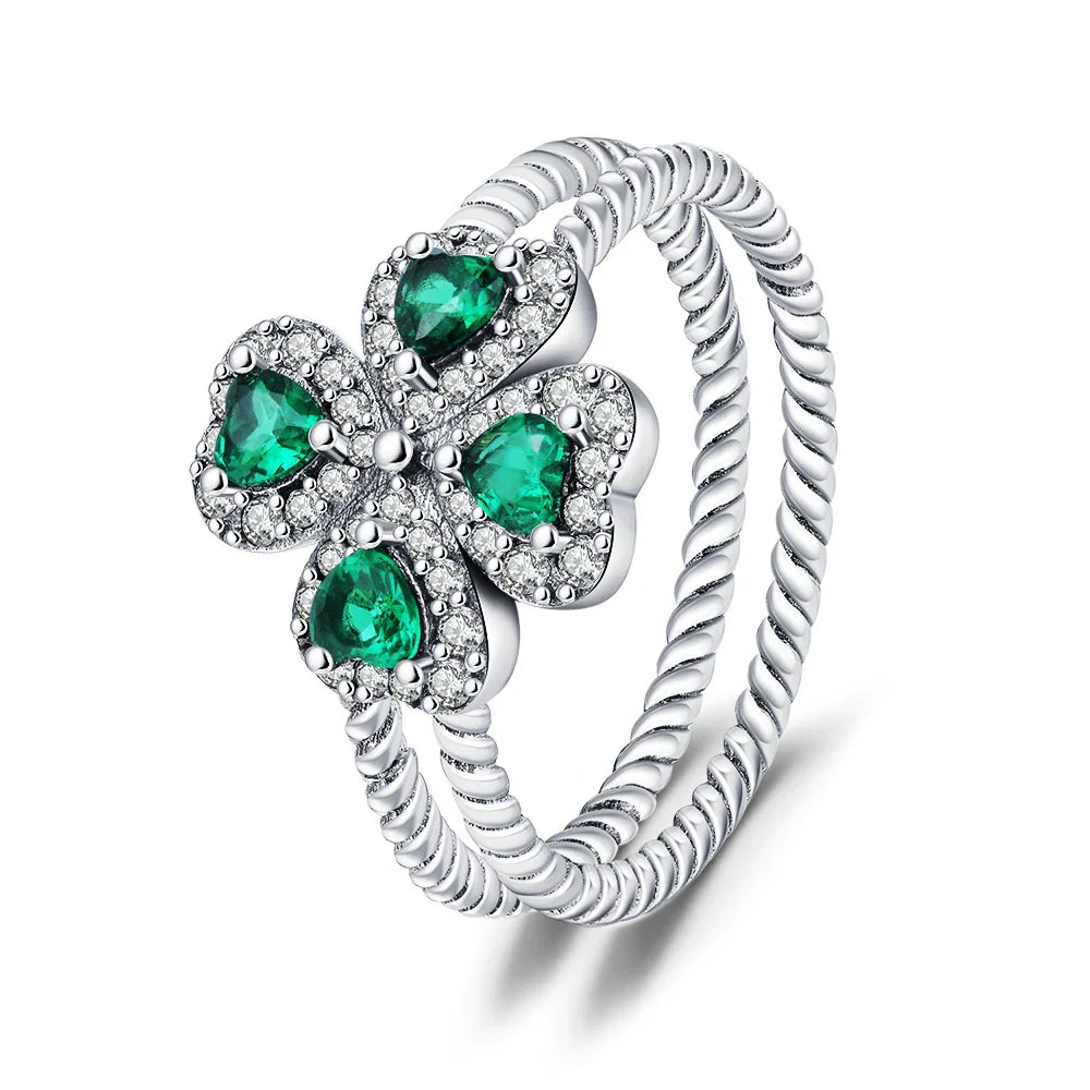 Anillo con Trébol de 4 Hojas en Circonio Verde