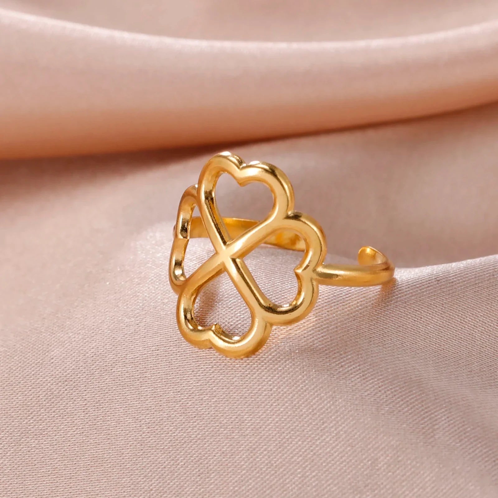Anillo con Trébol de 4 Hojas para Mujer en oro