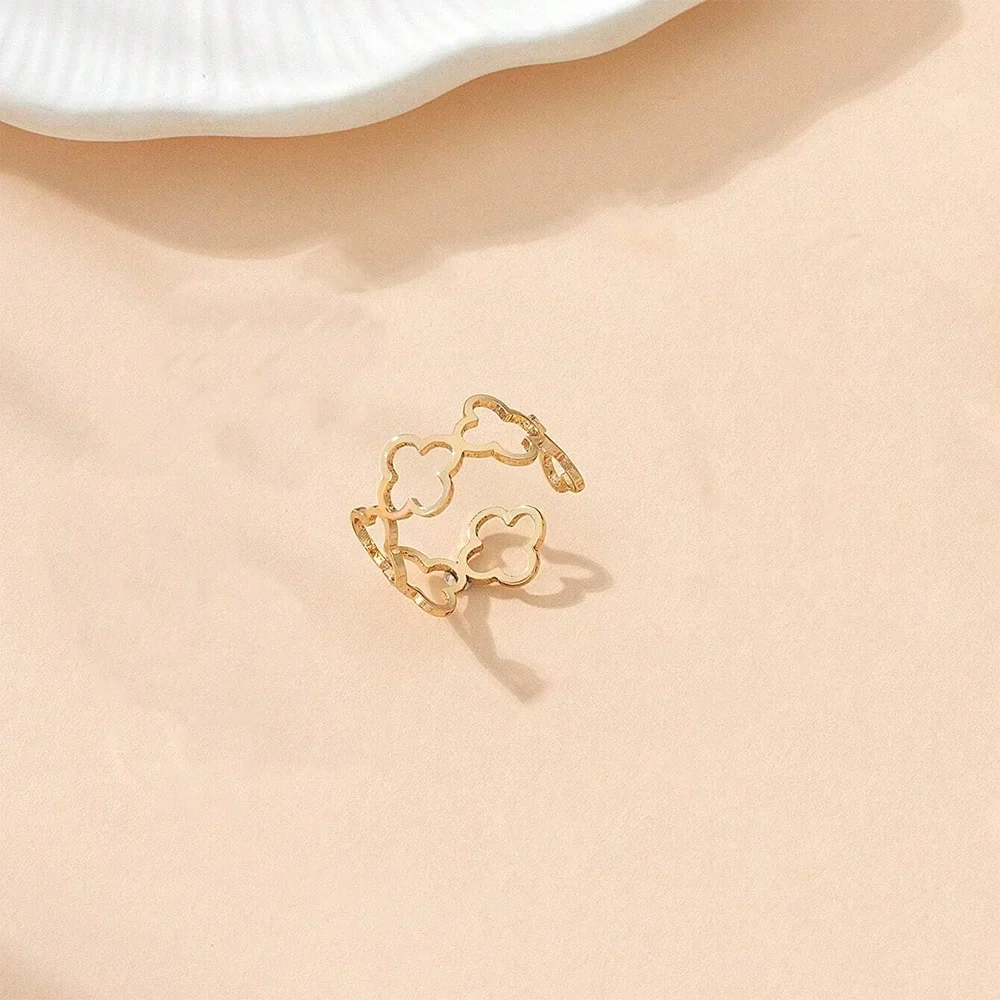 Anillo con Tréboles de 4 Hojas de la Suerte en oro
