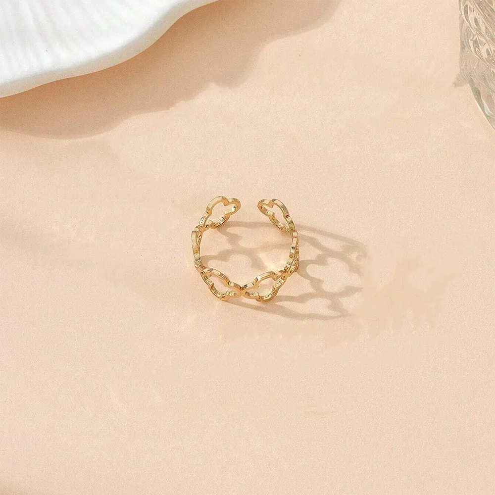 Anillo con Tréboles de 4 Hojas de la Suerte en oro
