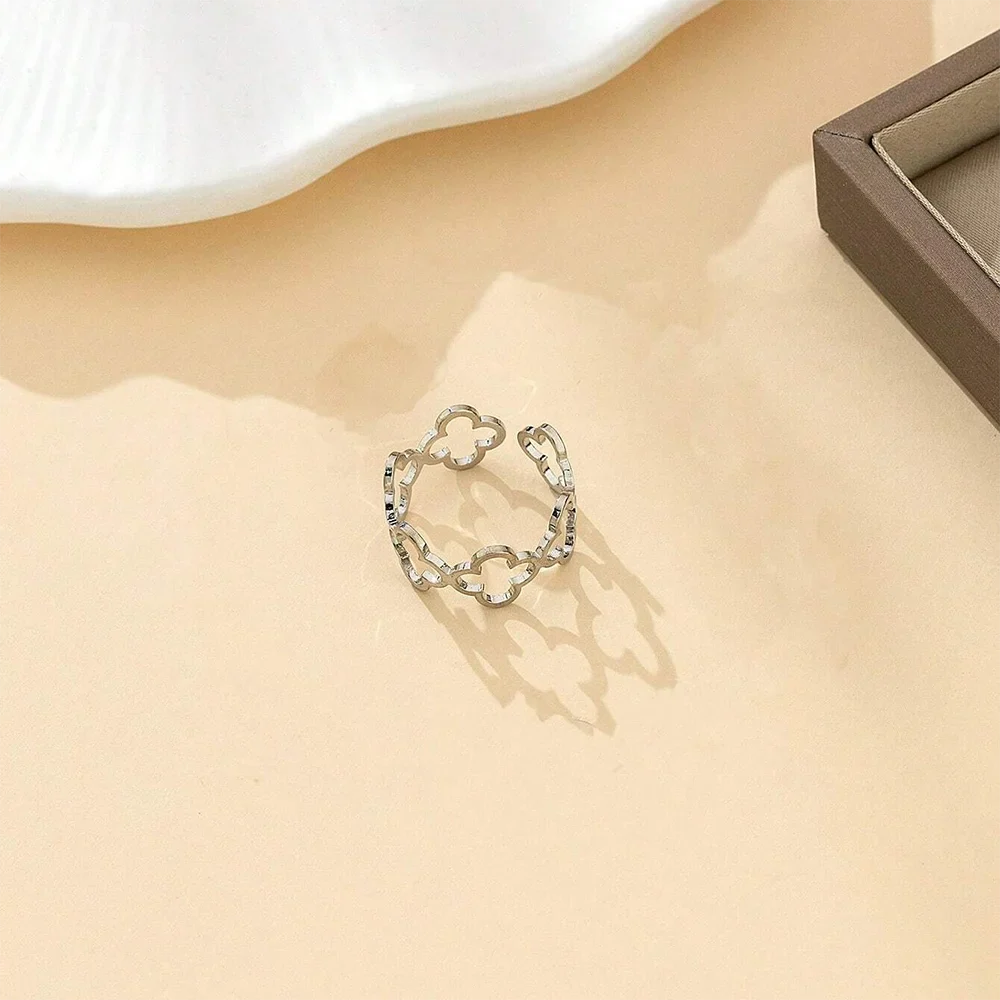Anillo con Tréboles de 4 Hojas de la Suerte en plata