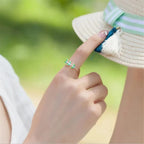 Anillo Elegante con Hoja de Laurel
