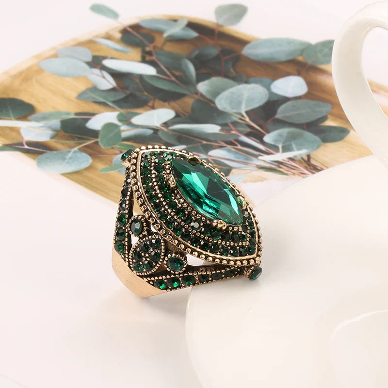 Anillo con Cristal Verde