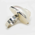 Anillo de Nácar de Conchas