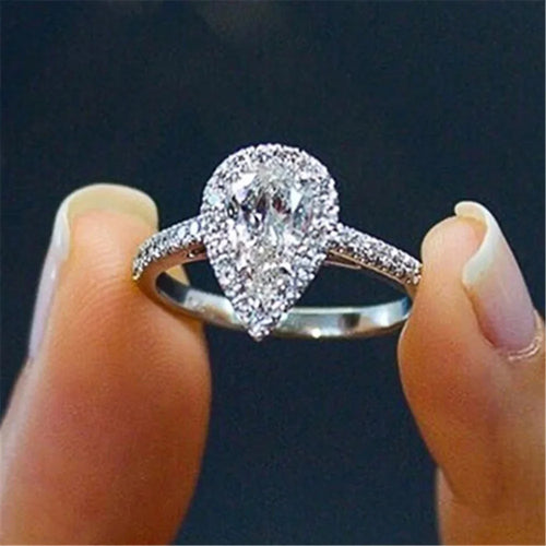 Anillo de Zirconia en forma de Gota de Agua plateado