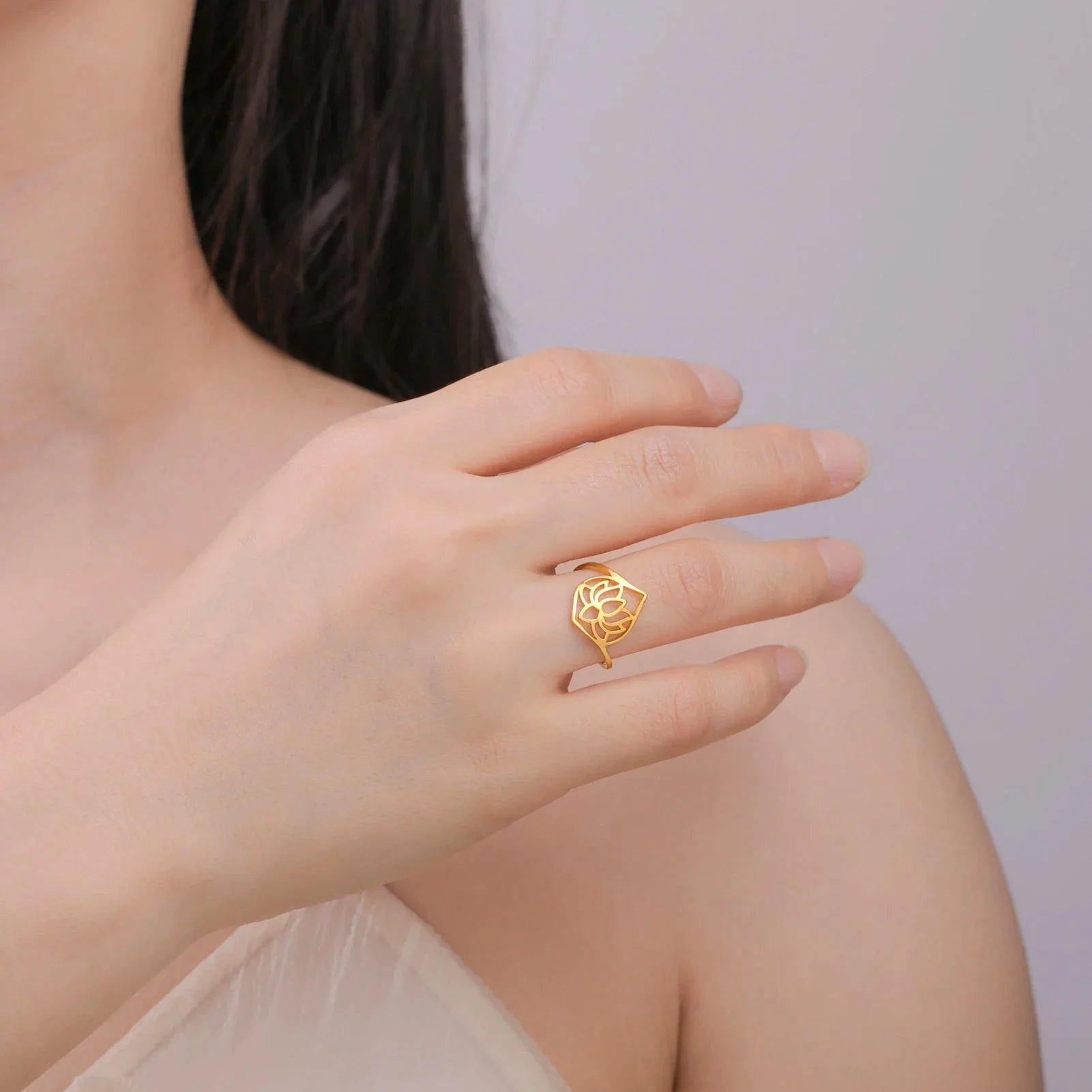 Anillo Flor de Loto oro