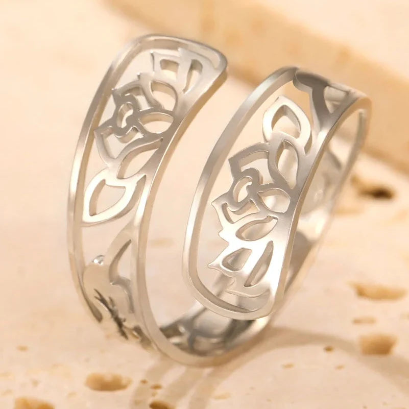Anillo con Flores de Loto de plata