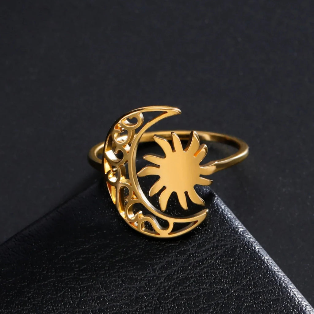 Anillo Luna y Sol de oro