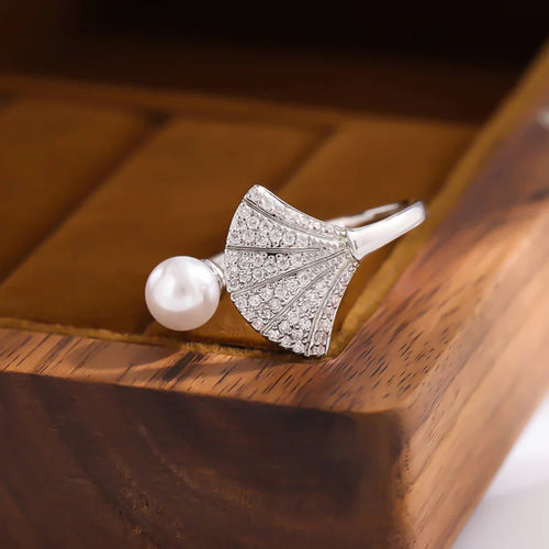 Anillo Concha de Vieira y Perla de Mar