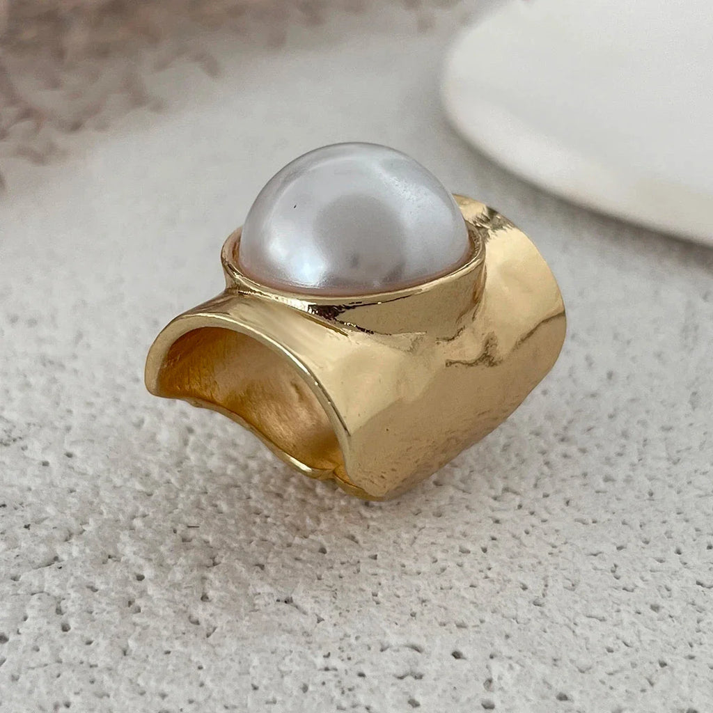Anillo Retro para Mujer con Perla dorada