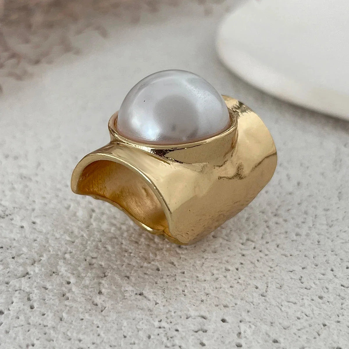 Anillo Retro para Mujer con Perla dorada