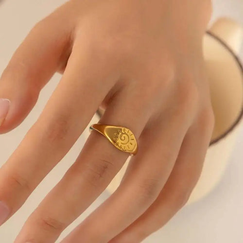 Anillo Retro Sol Astros oro