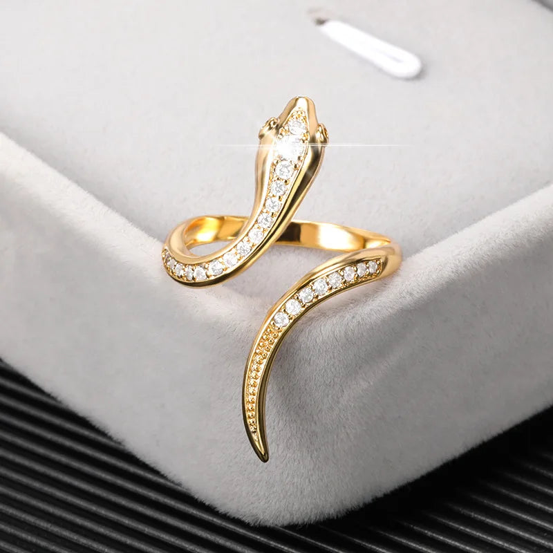 Anillo Serpiente Estilizado para Mujer en oro