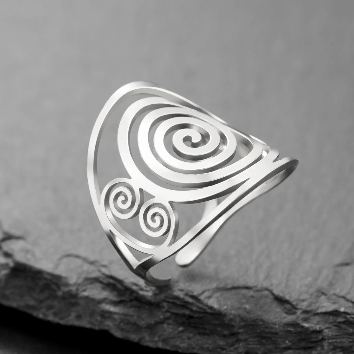Anillo espiral ancho para mujer plateado