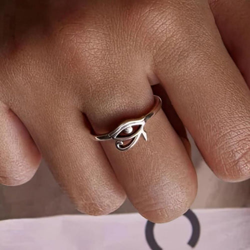 Anillo Estilo Egipcio Ojo de Horus en plata