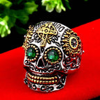 Anillo Calavera Mexicana ojos verdes