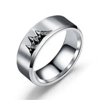 Anillos de colores con montañas de plata